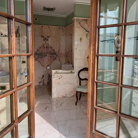 Residenza Le Magnolie بيت ضيافة فيربانيا